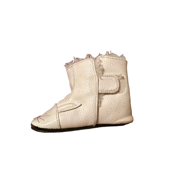 Jack & Lily white fleece lined bunny boots w/ rubber sole. 18-24m, 6.5. - Picture 10 of 12